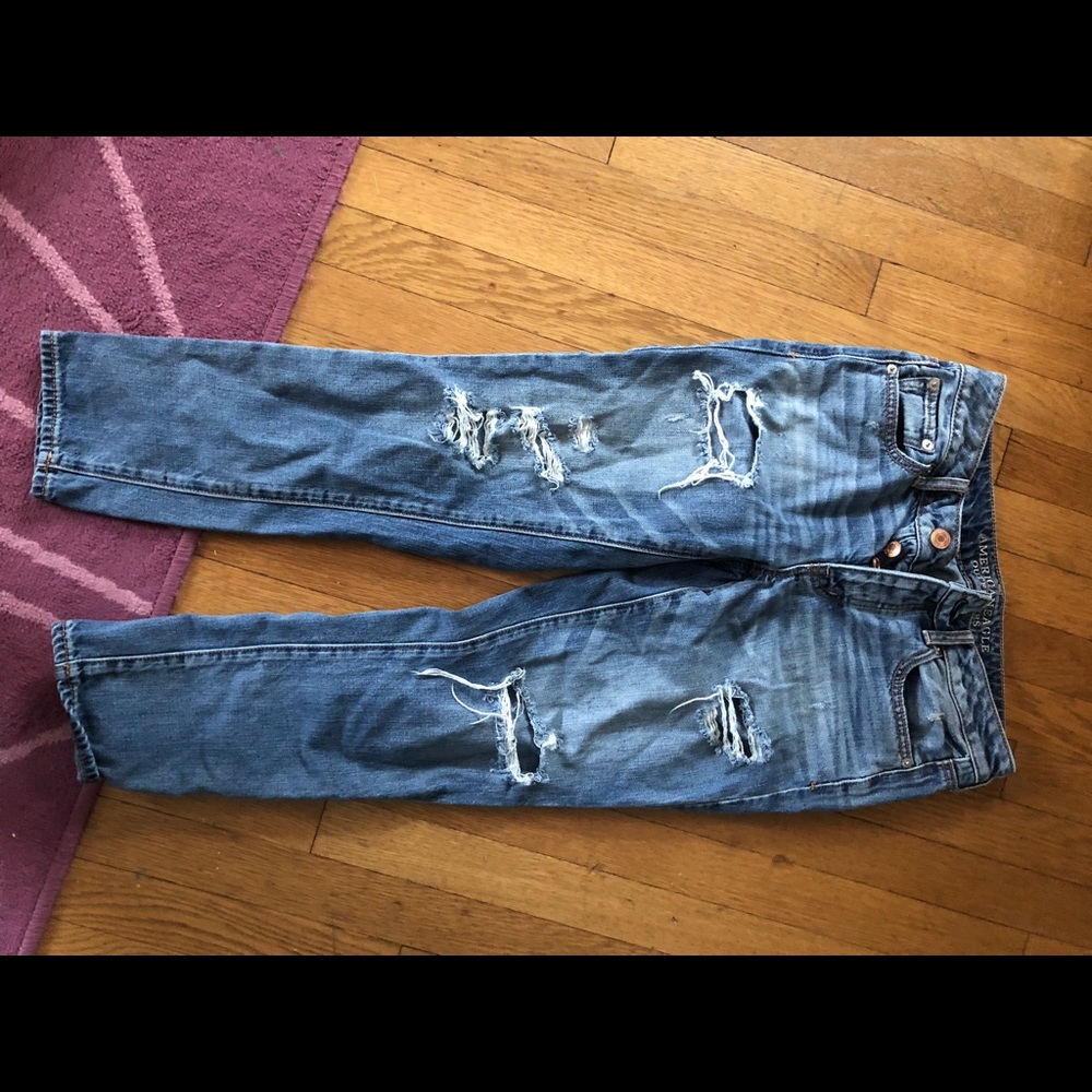 Cropped boyfriend jeans
